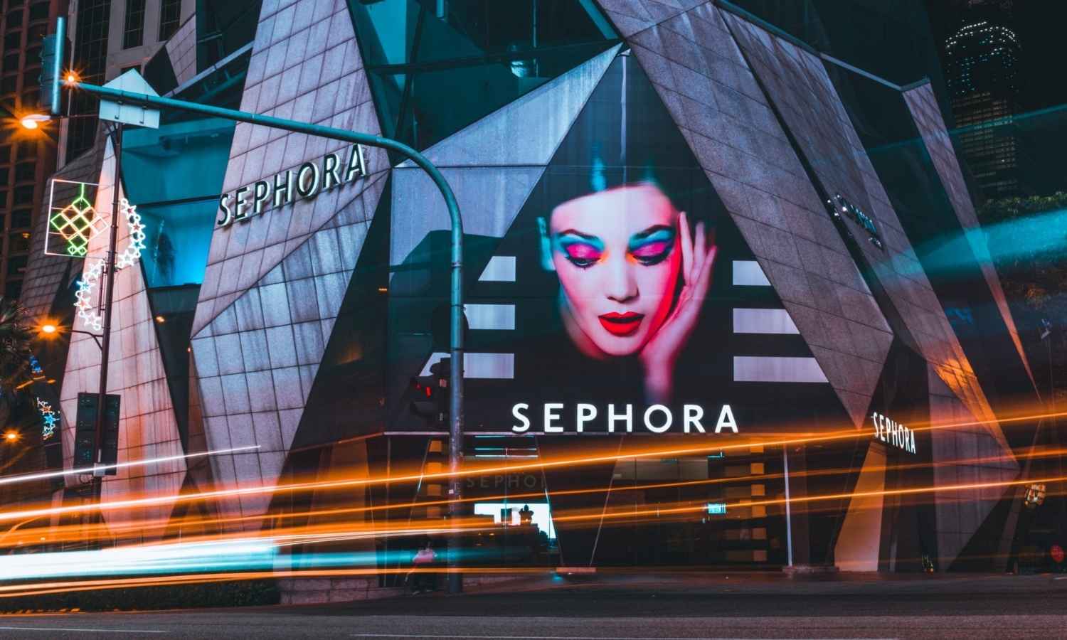 Sephora Return Policy 101 (Tips + More)
