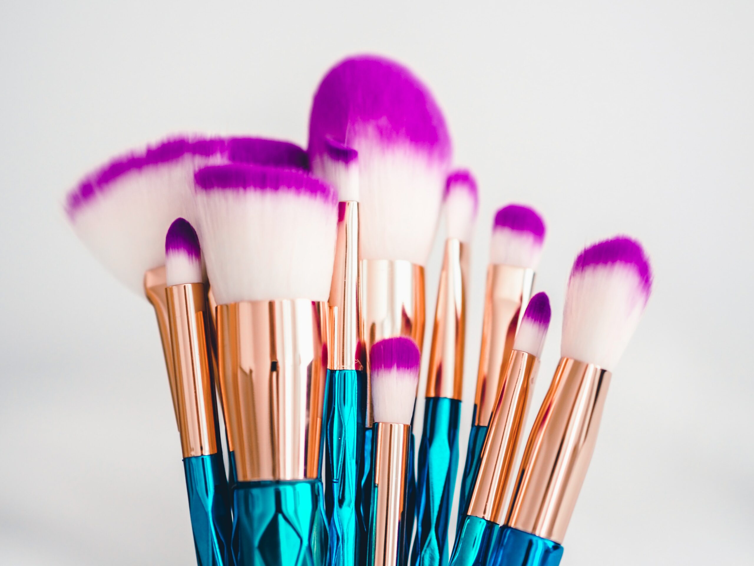 13 Best Makeup Brush Sets for a Flawless Face in 2022