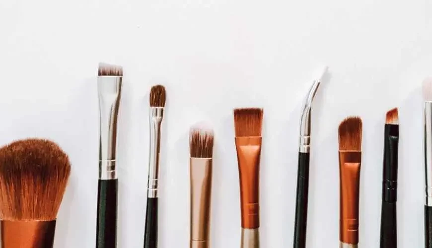 12 Best Vegan Makeup Brushes For Ethical Beauty