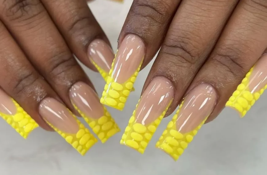 41 Yellow Nail Designs – Ideas for Your Next Mani