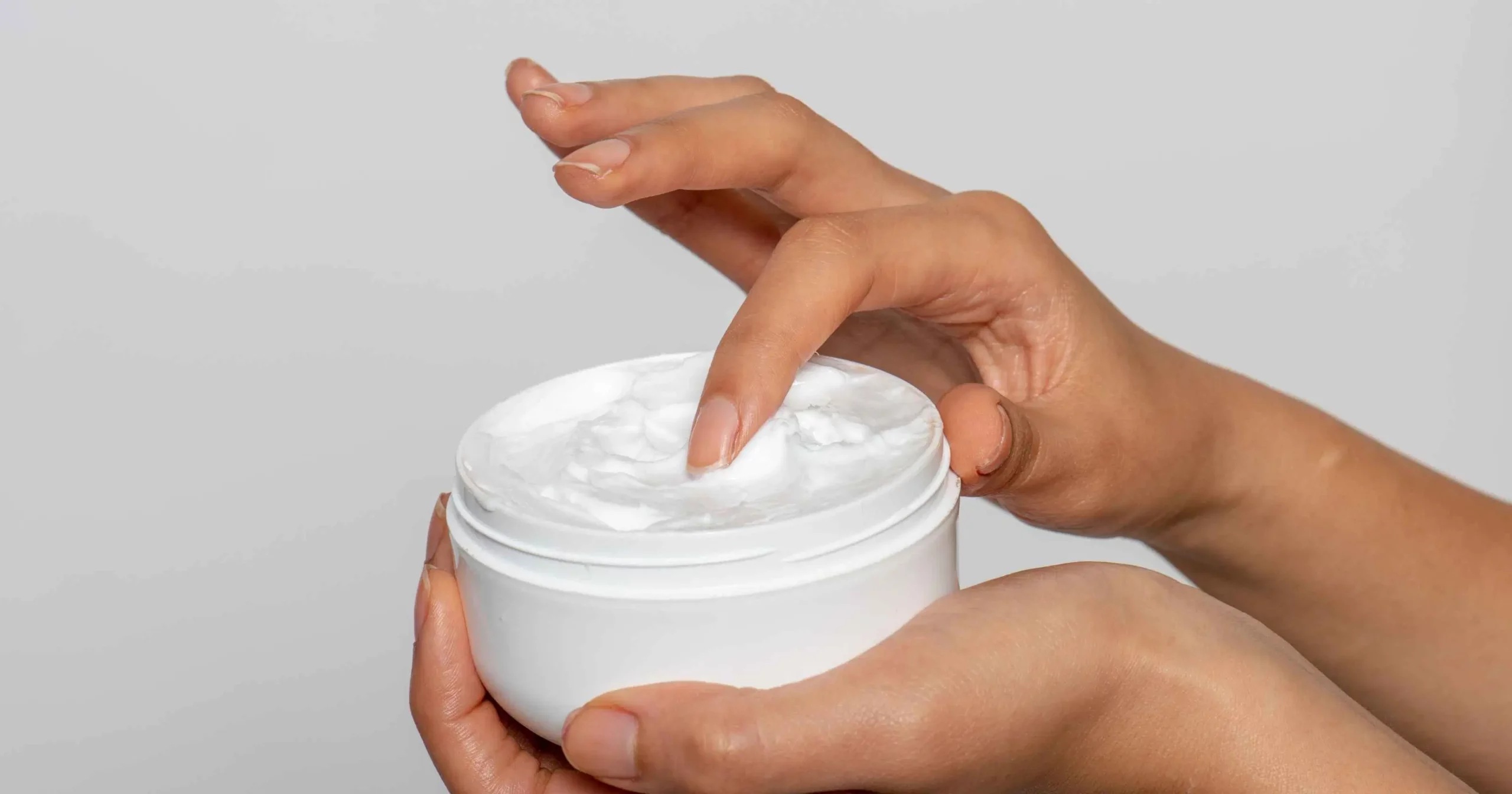 Lotion vs Moisturizer: What’s the Difference?