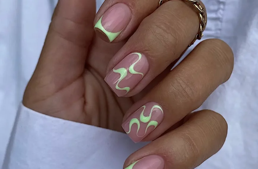 31 Gorgeous Green Nail Ideas to Try Today